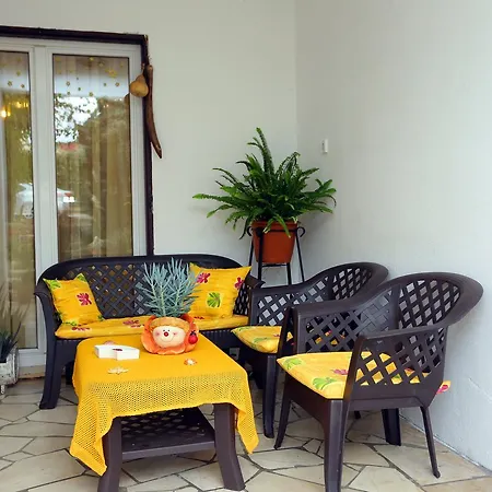 Apartment M&j Supetar
